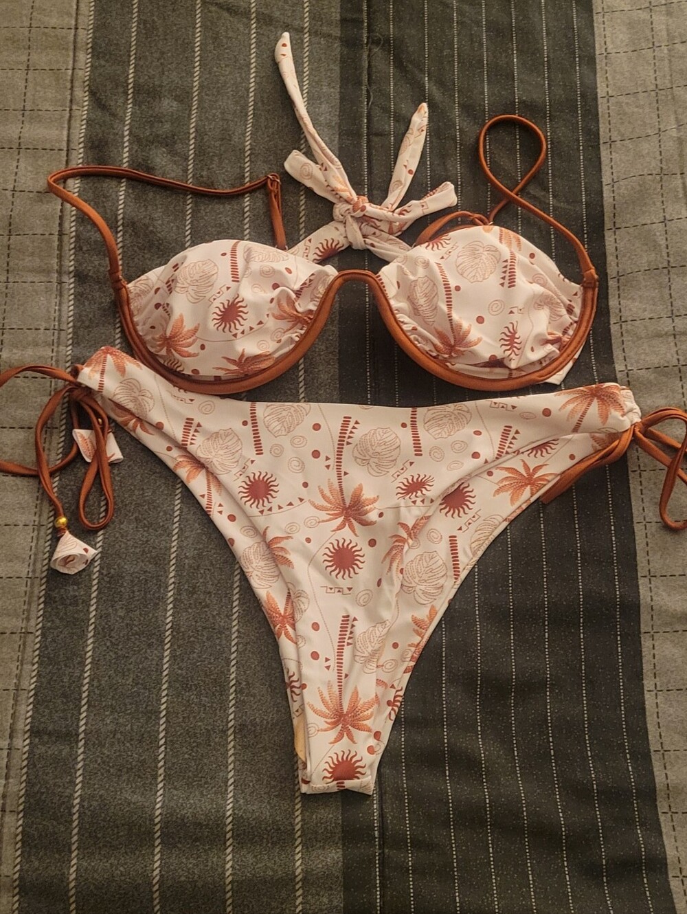 Two-Piece Floral Palm Tree Print Bikini - White & Rust